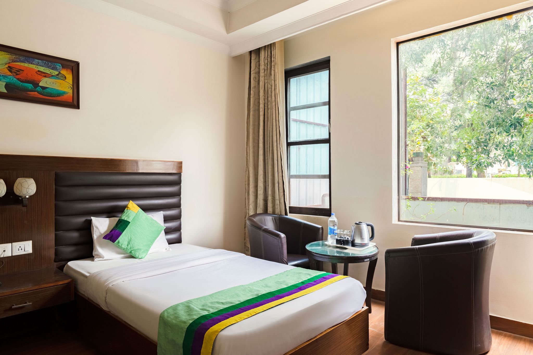 Treebo White Castle, Gurgaon Standard Double Room 5