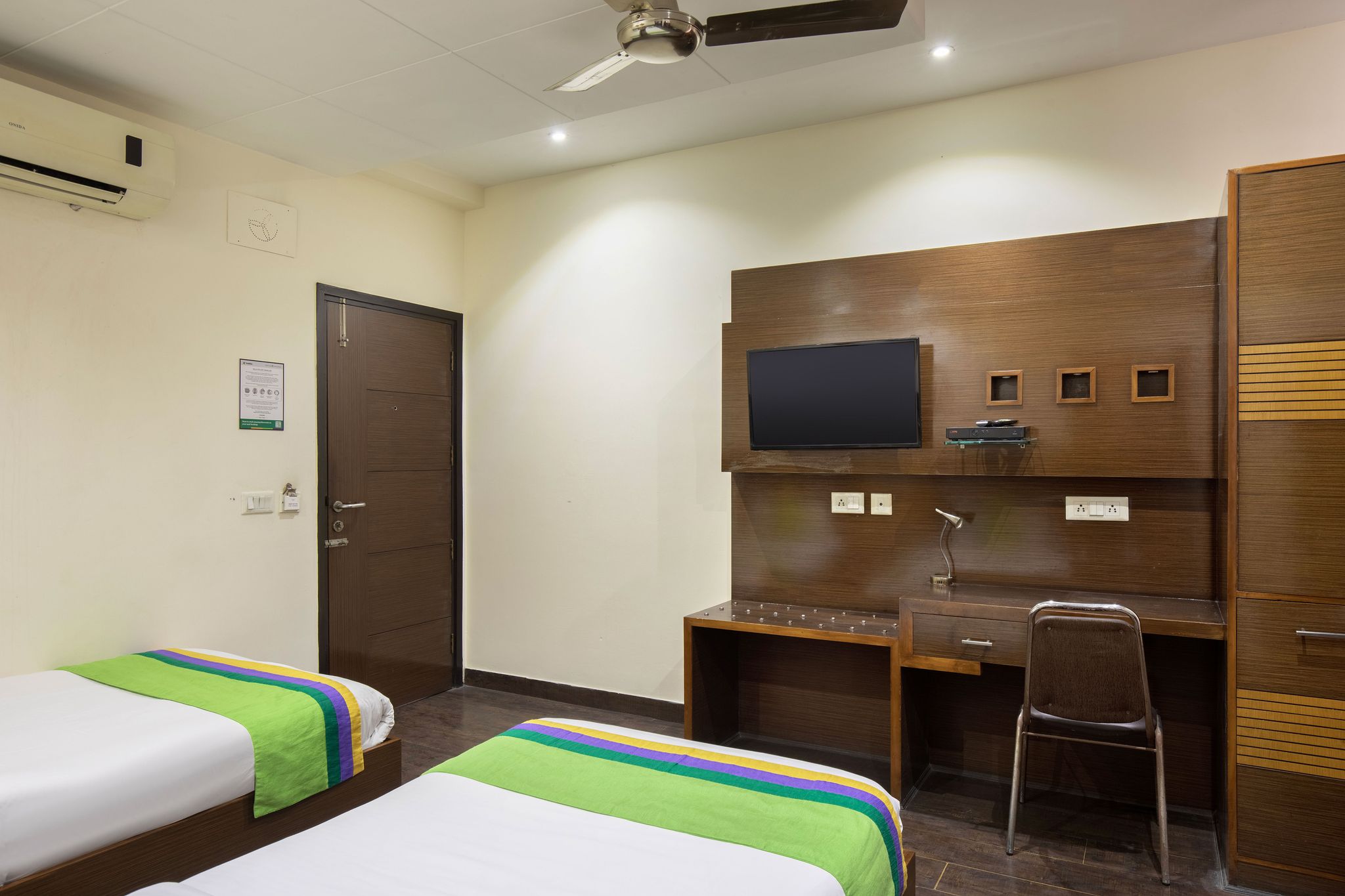 Treebo White Castle, Gurgaon Standard Double Room 8