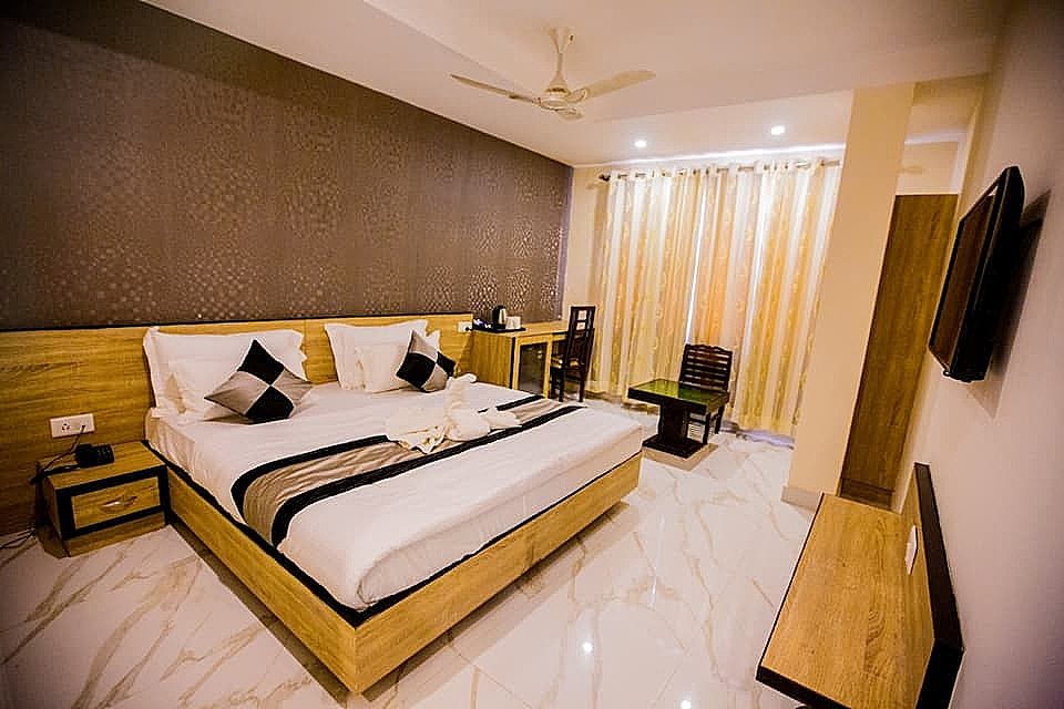 undefined Hotel the City Square 10