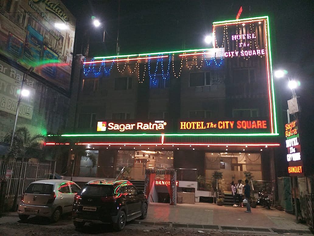 undefined Hotel the City Square 7