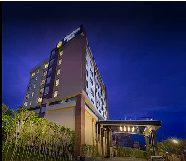 undefined Clarion Inn Kukas 8