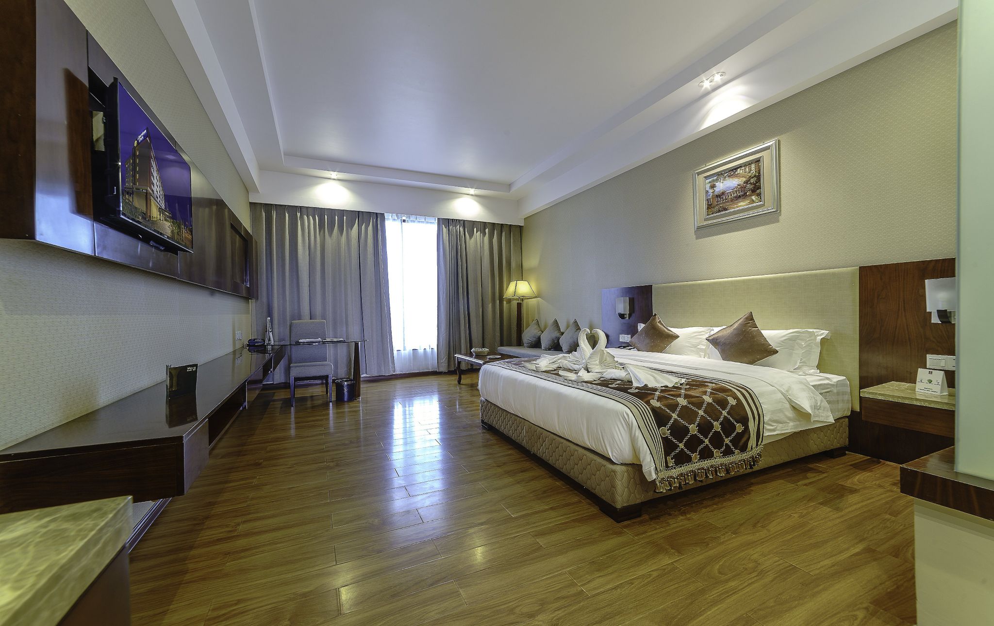 Deluxe Rooom - City Facing