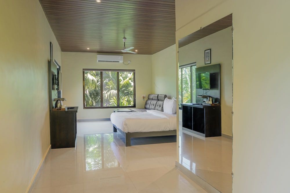 Silvanus Forest Retreat Deluxe Room 2