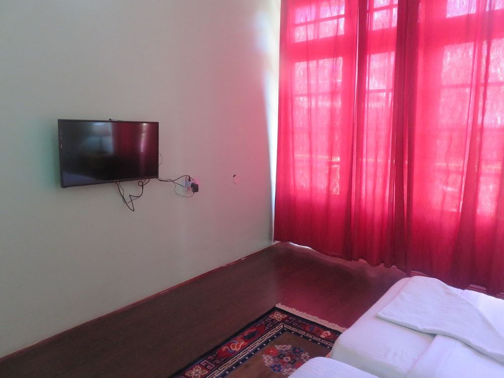 TIH Hotel Maryul Standard Room 9