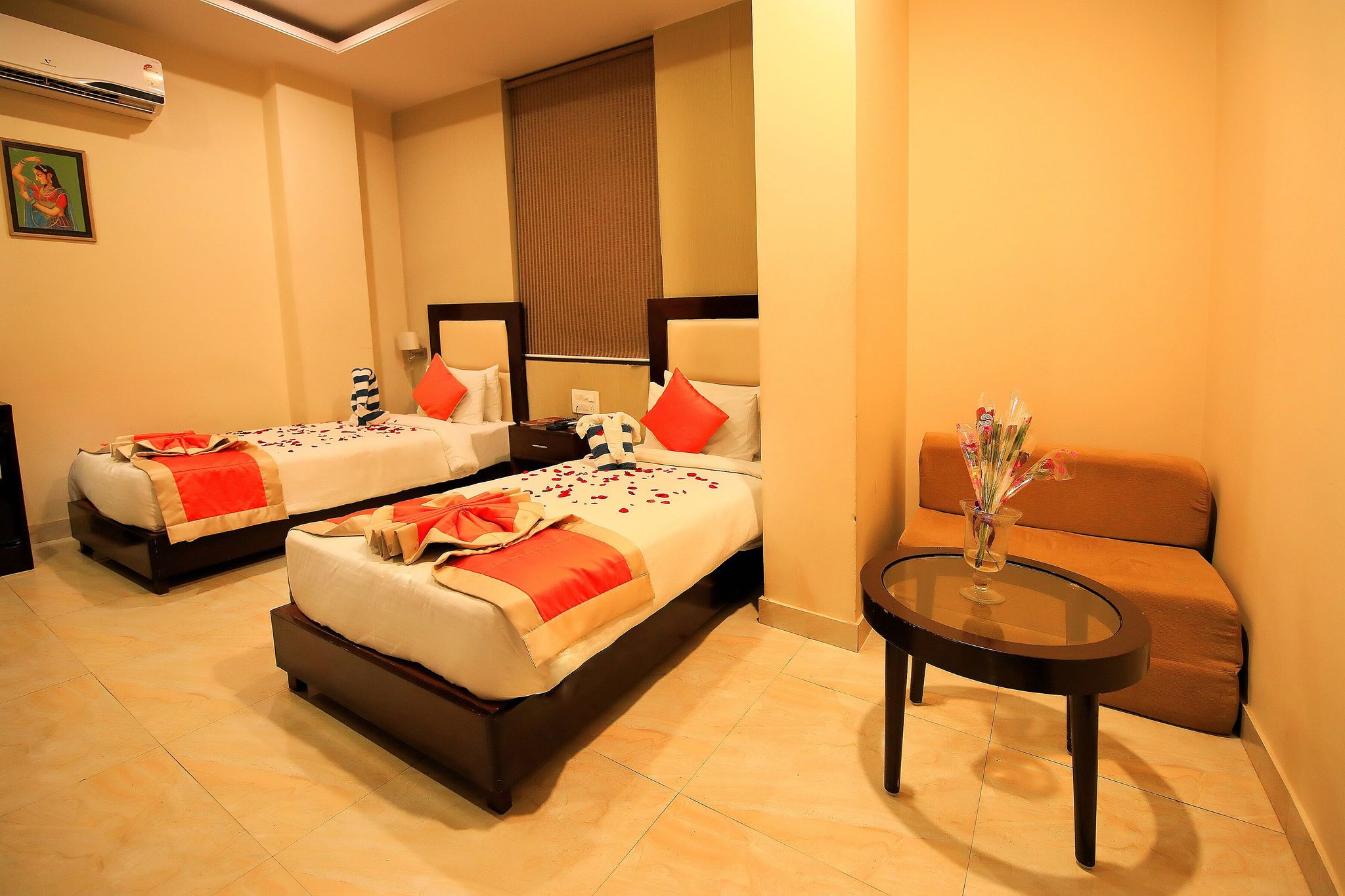 V One Pride Deluxe Double Room 8