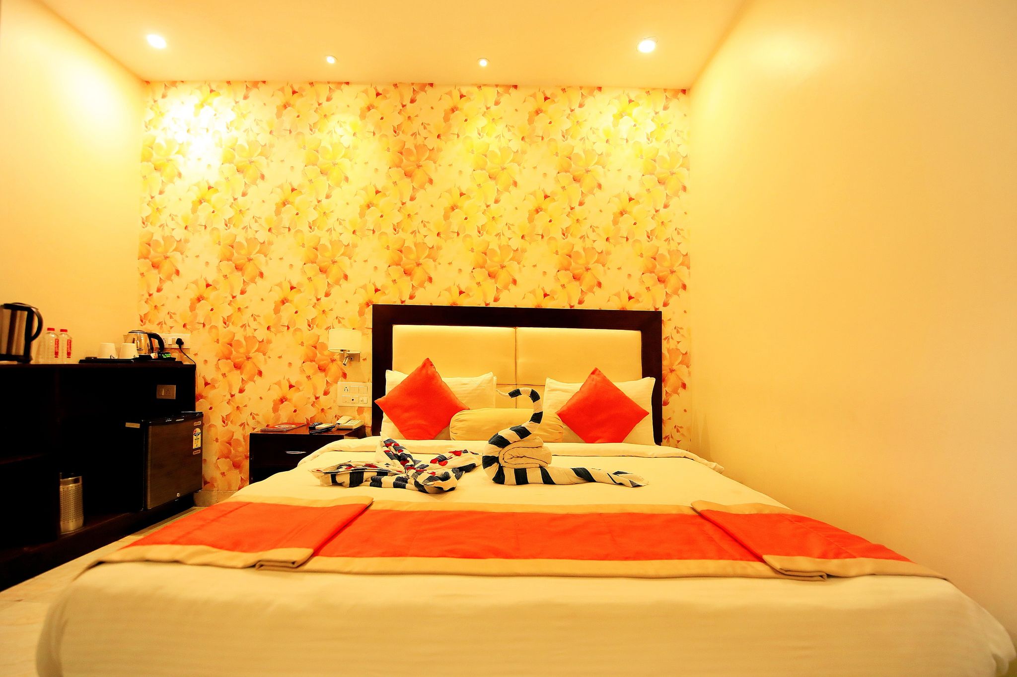 V One Pride Deluxe Double Room 10