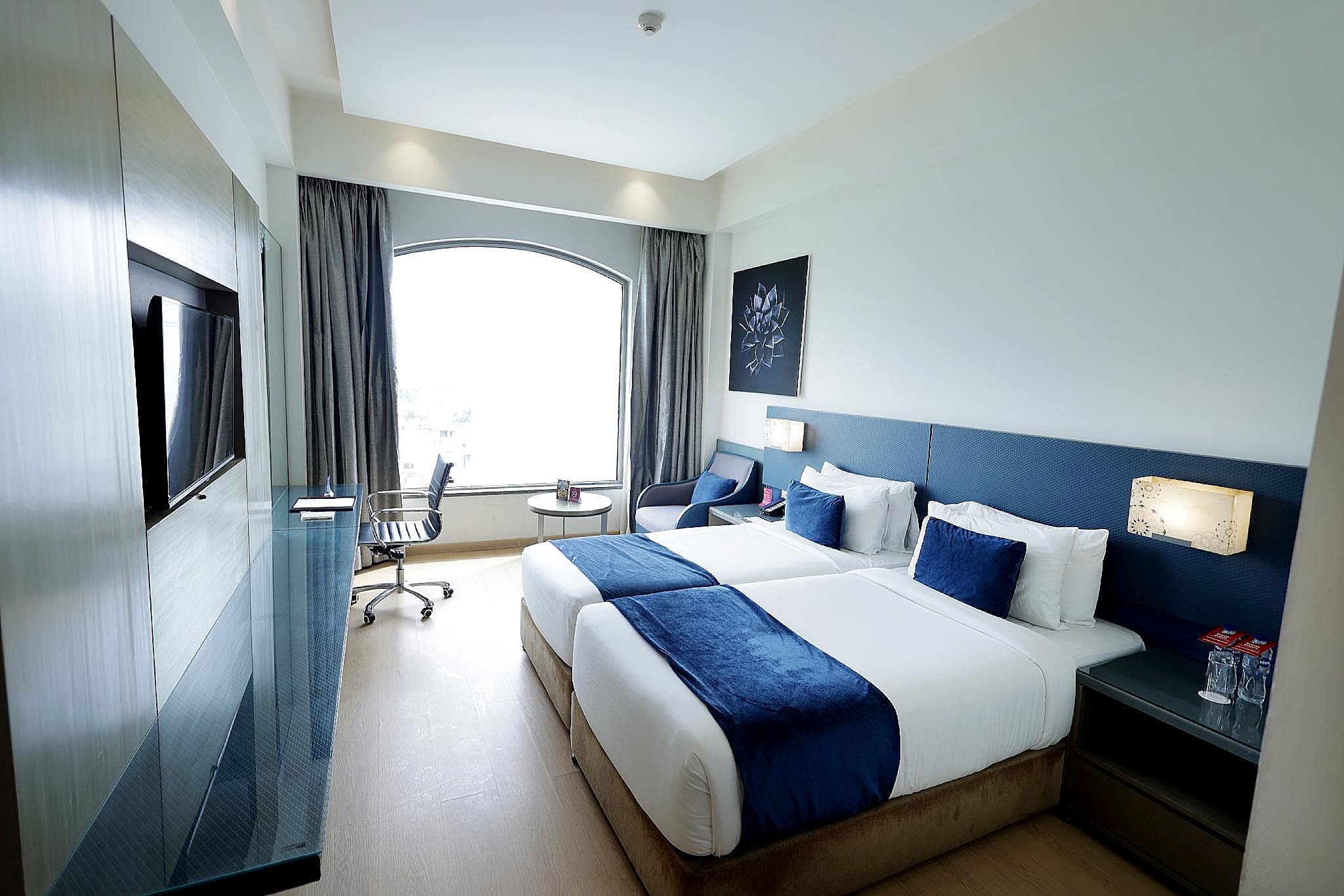  Ramada by Wyndham Lucknow Hotel & Convention Centre 2 Twin Bed Smoking Room