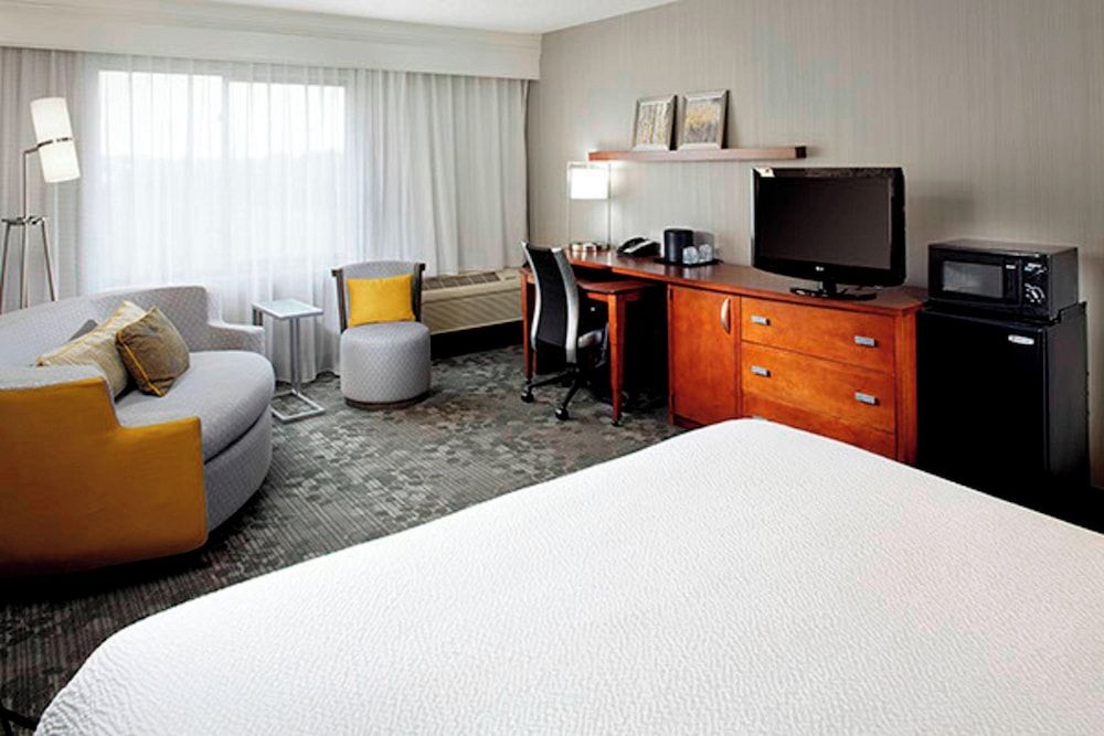 Courtyard by Marriott Akron Stow