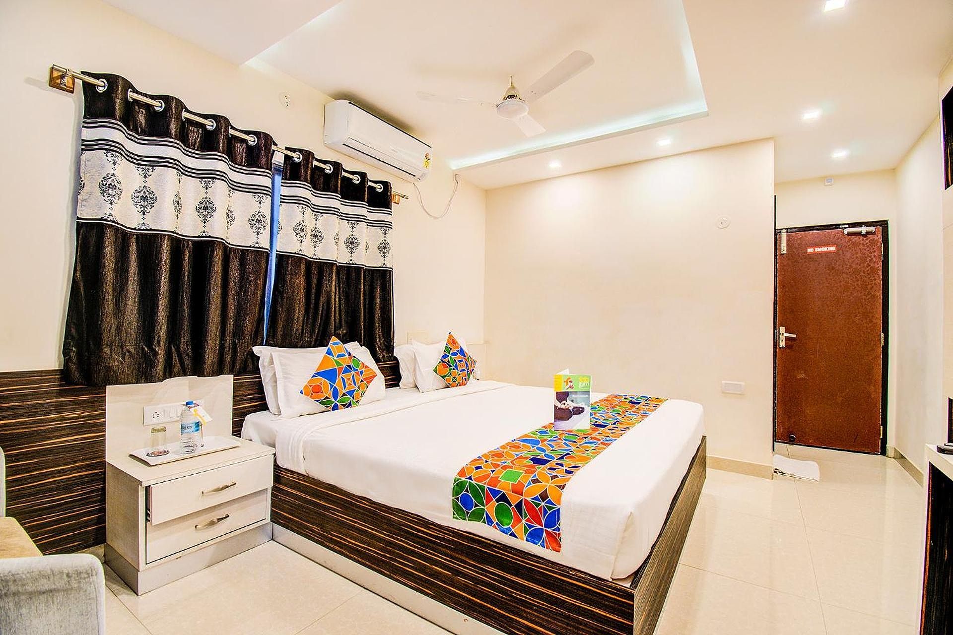 FabHotel Corporate Crown Premium Double Room 5