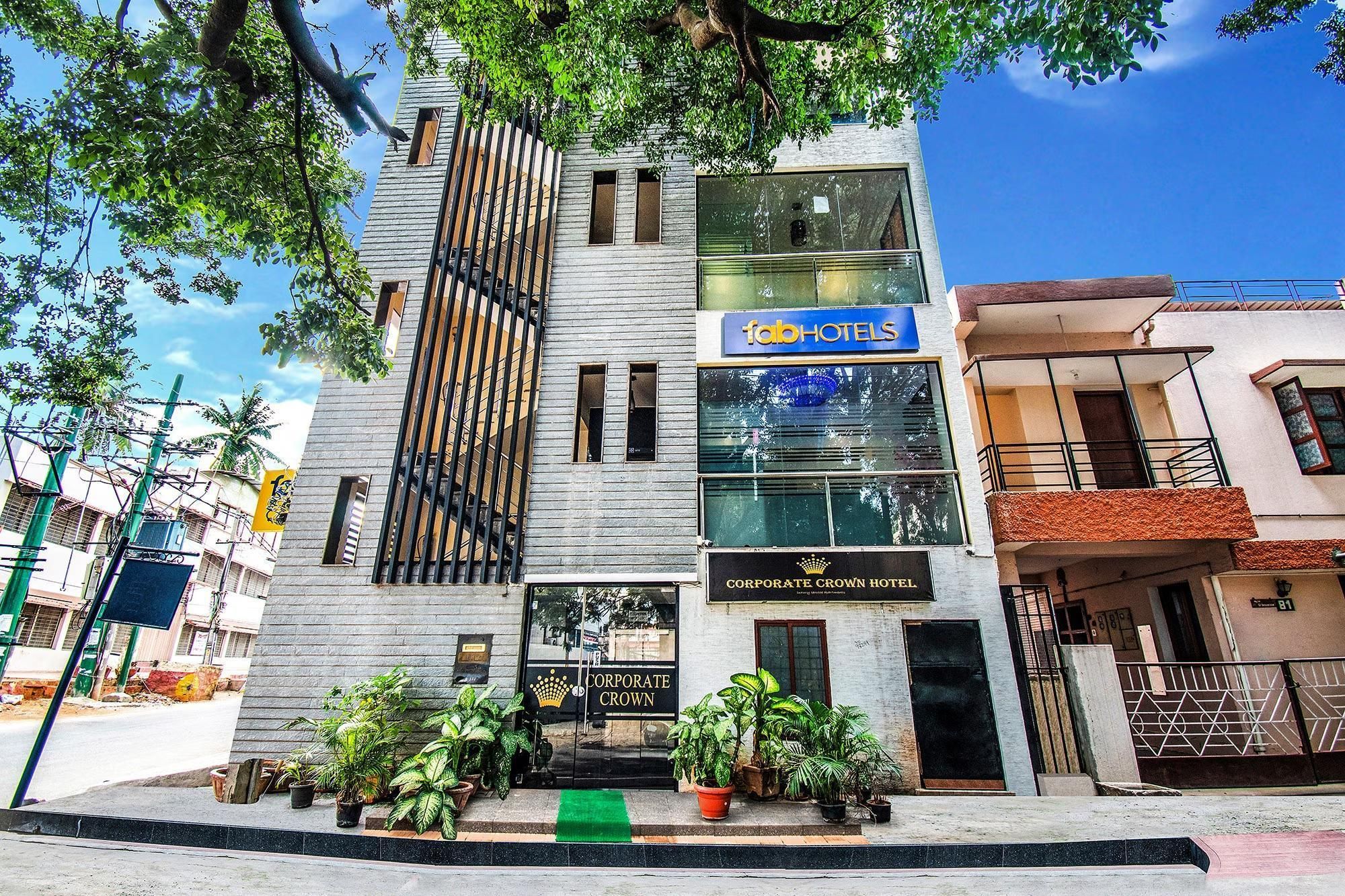 undefined FabHotel Corporate Crown 6