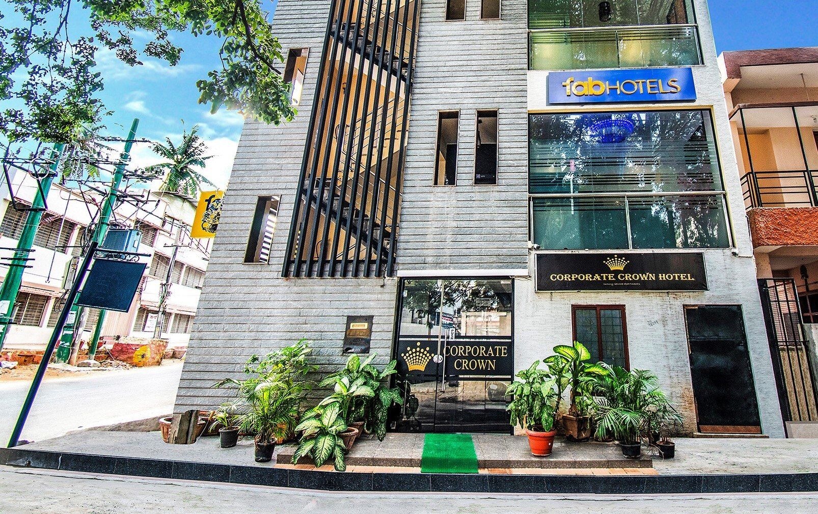 undefined FabHotel Corporate Crown 8