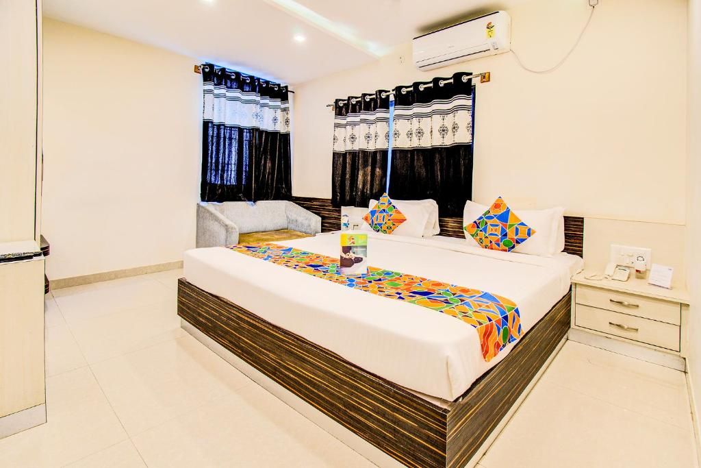undefined FabHotel Corporate Crown 5
