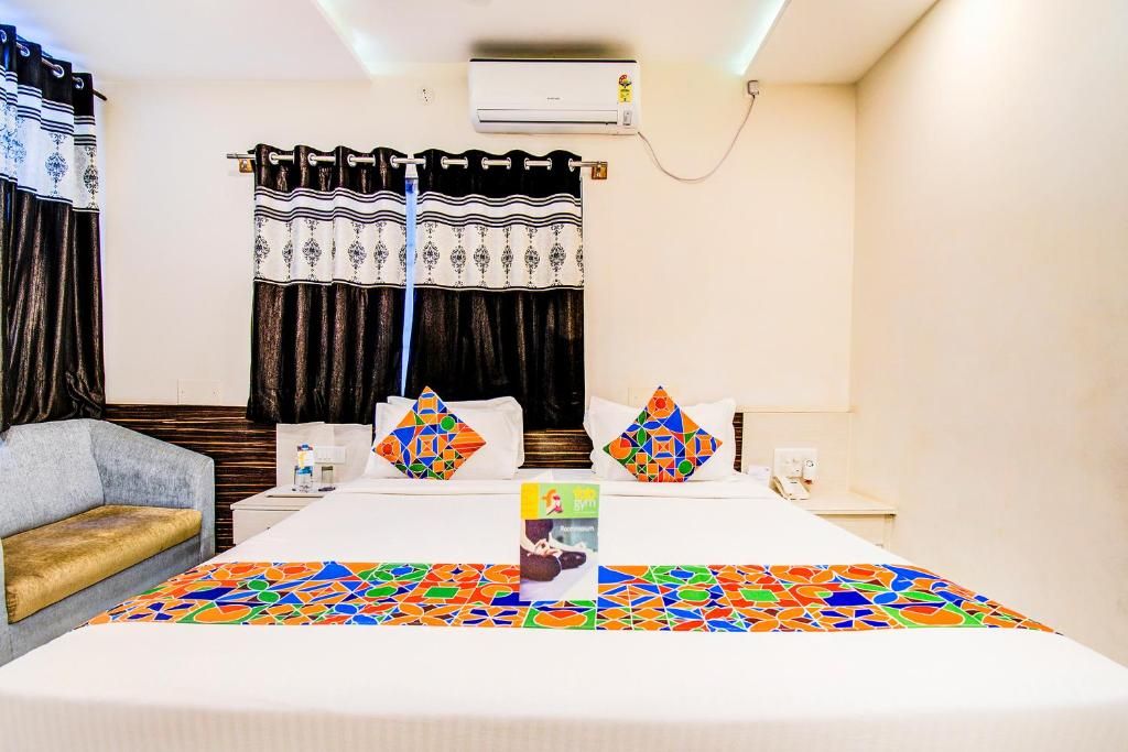 FabHotel Corporate Crown Premium Double Room 2