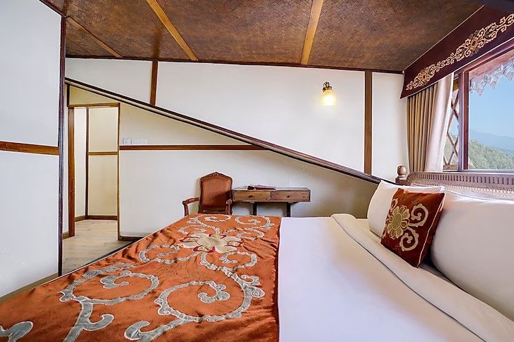 Deluxe Attic Room