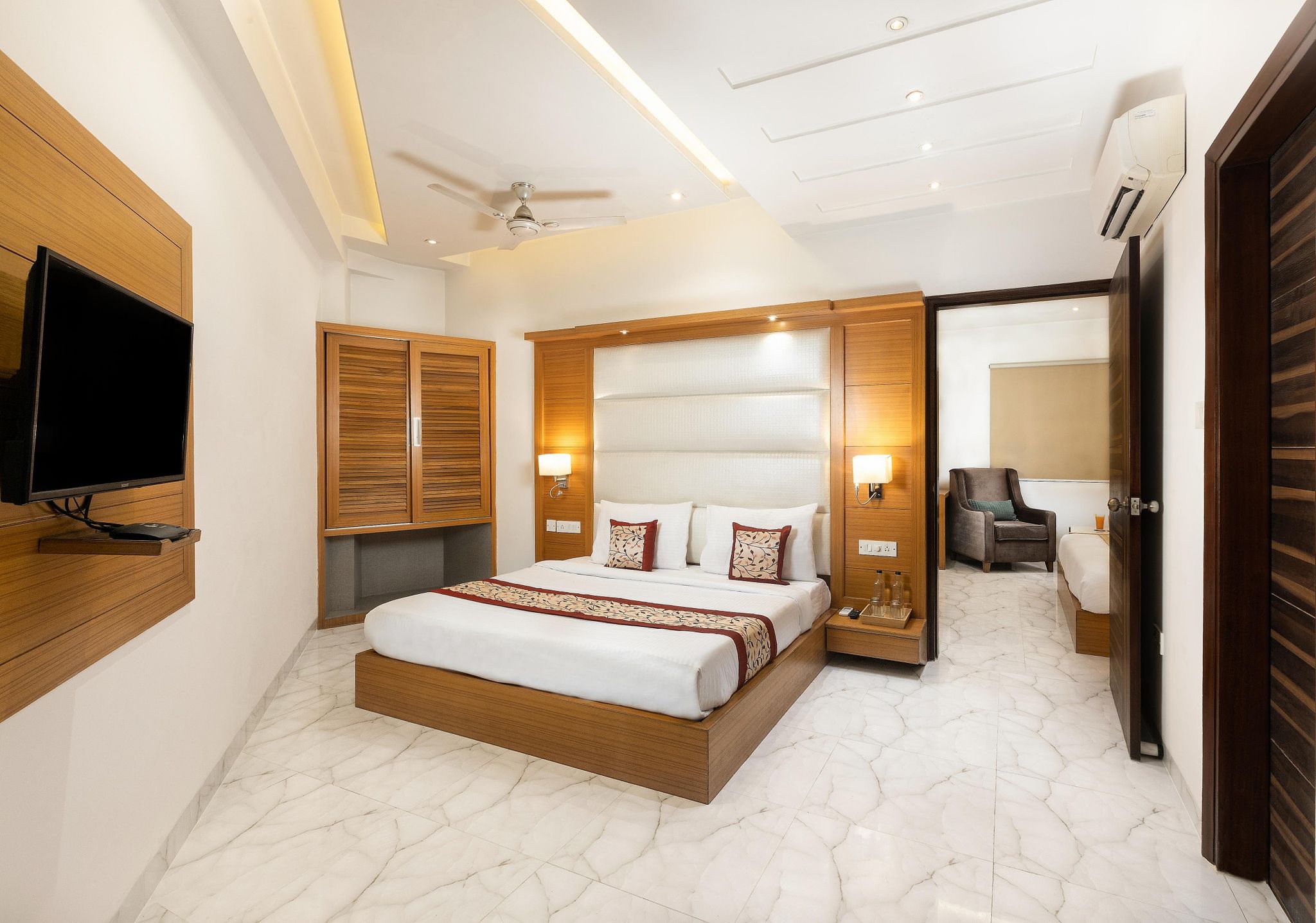FabHotel Star Delhi Airport Suite Room