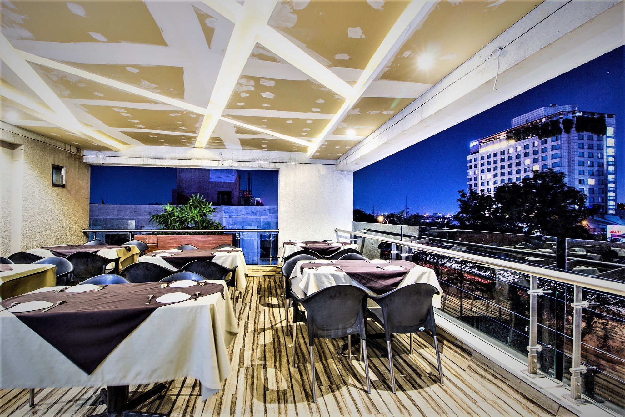 undefined FabHotel Prime Avenue 6