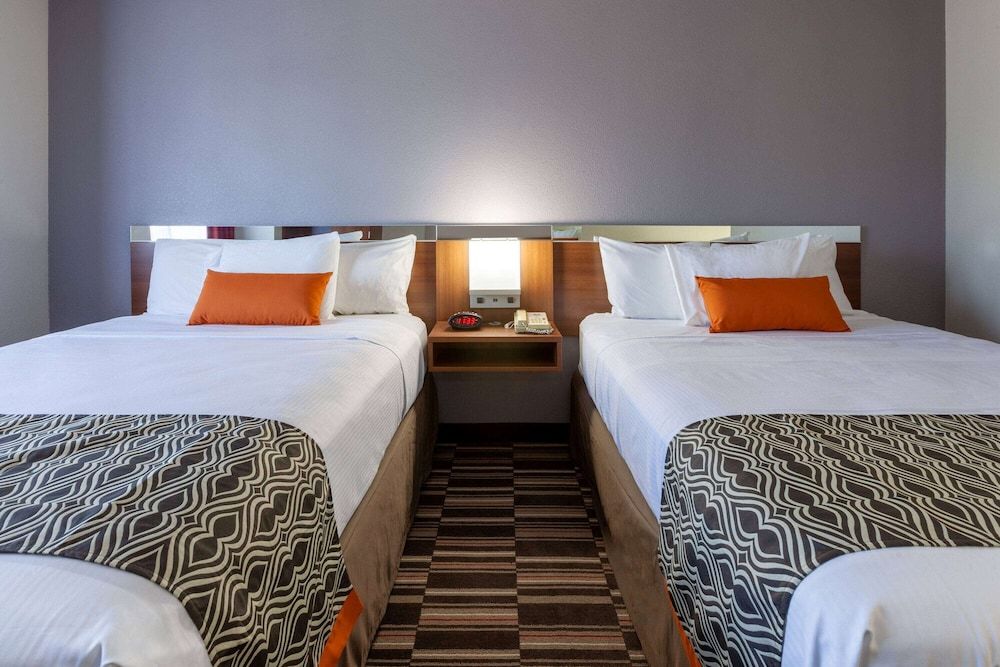 Room, 2 Queen Beds, Non Smoking