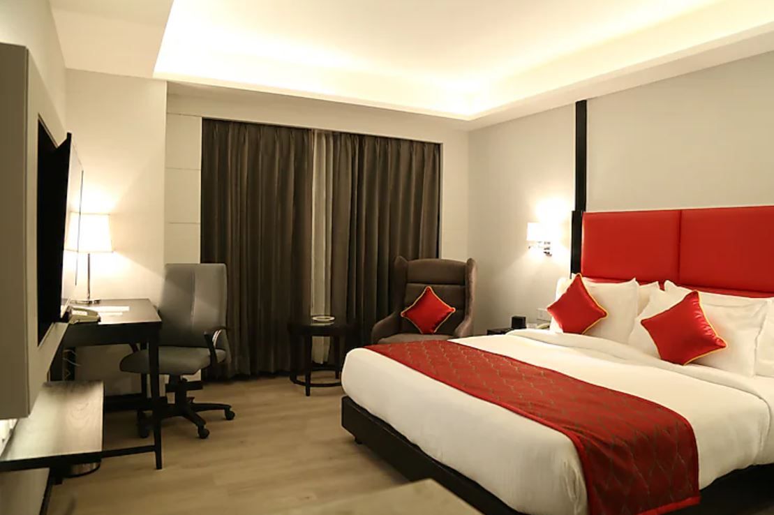 Ramada Encore by Wyndham Jalandhar Queen Bed Room 2