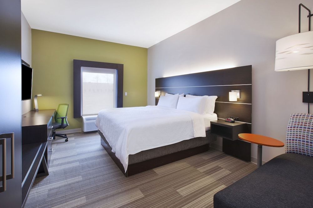 Standard Room, 1 King Bed (Leisure)