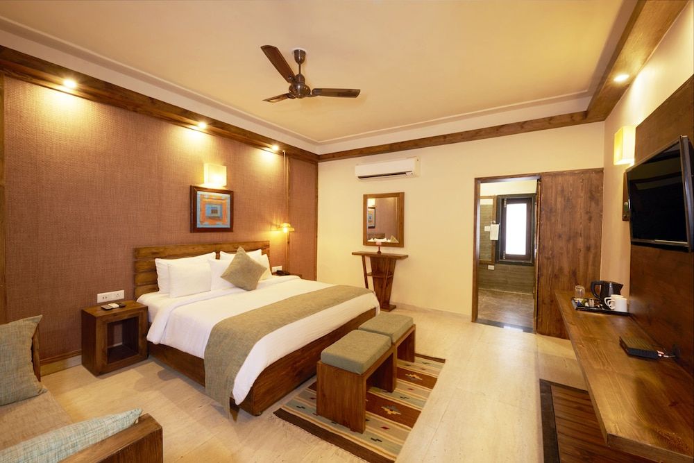 Acorn Hideaway Resort & Spa Luxe Room