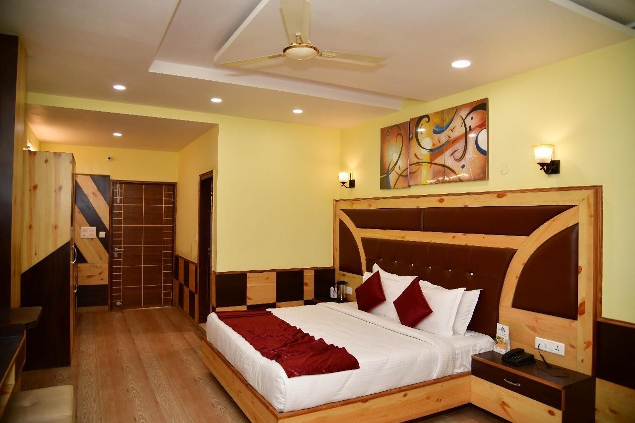 undefined Corbett The Grand 5