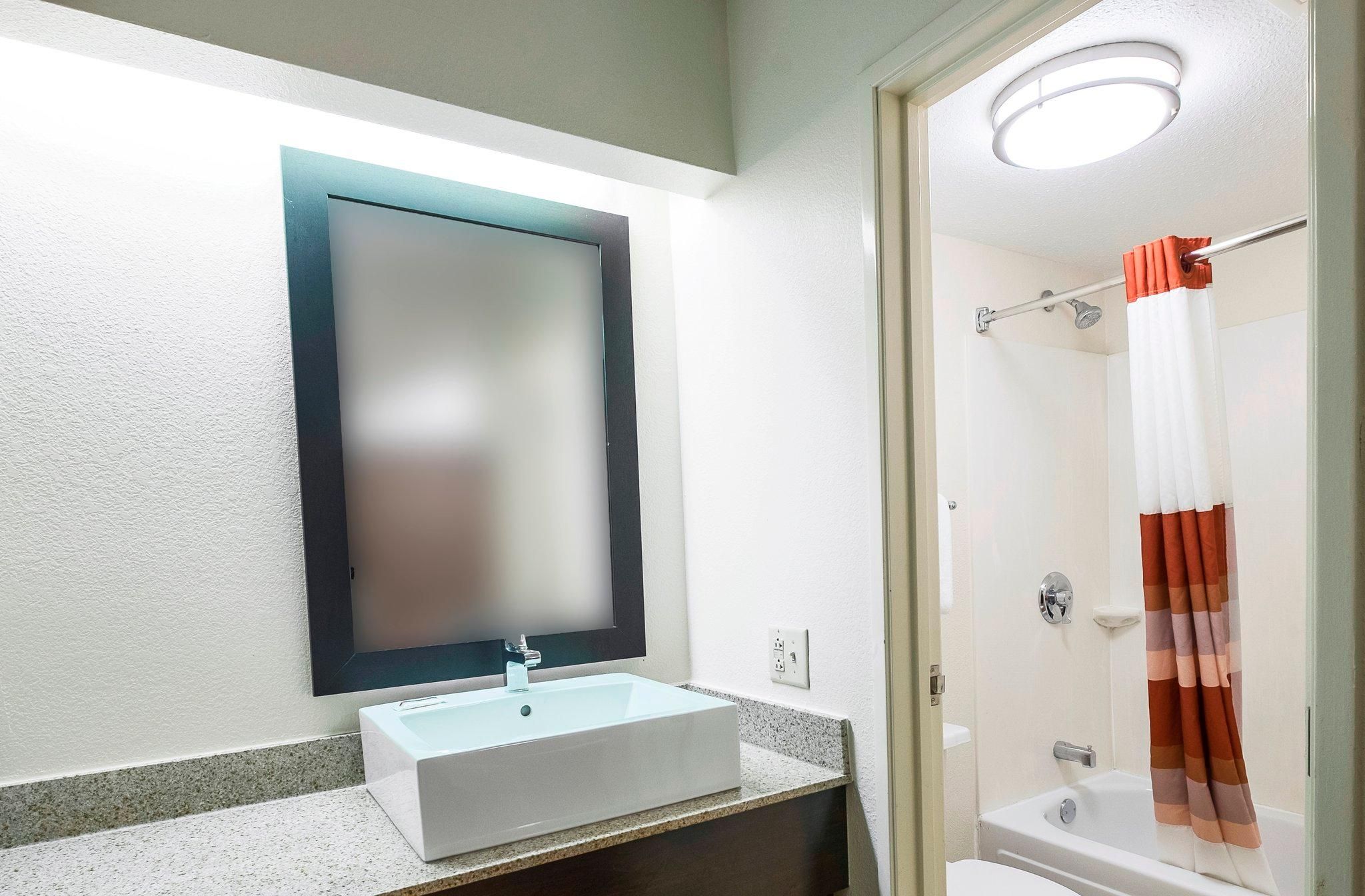 Deluxe 2 Full Beds Non-Smoking