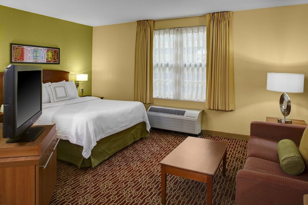Studio, 1 Queen Bed with Sofa bed, Non Smoking