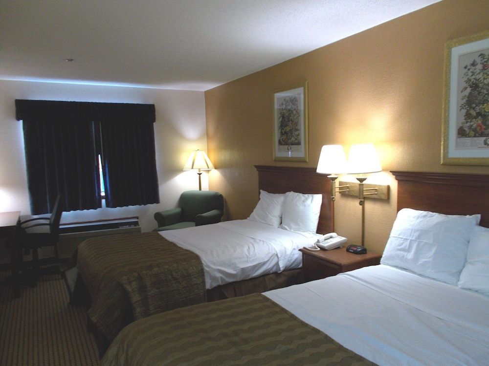 Room, 2 Double Beds, Non Smoking, Refrigerator & Microwave