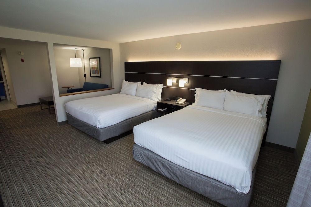 Suite, Multiple Beds