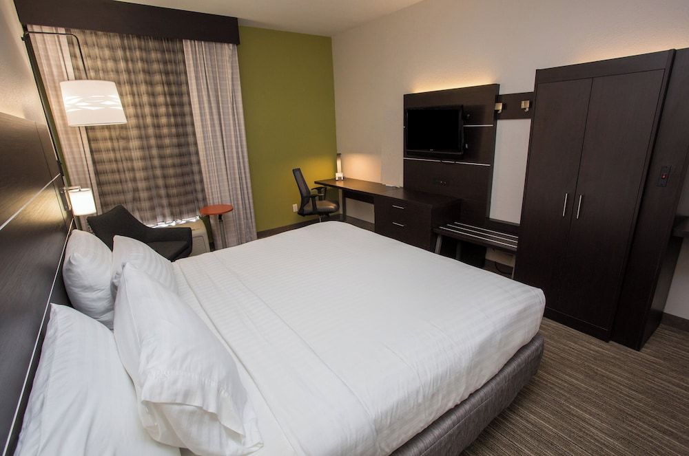 Standard Room, 1 King Bed