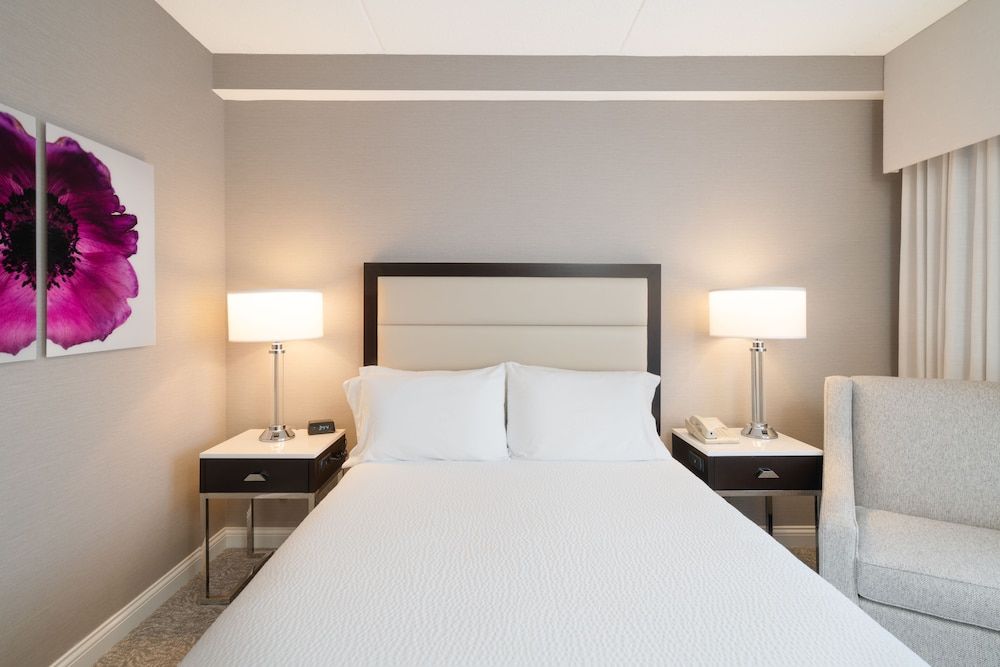 Room, 1 Queen Bed, Accessible (Mobility Tub)