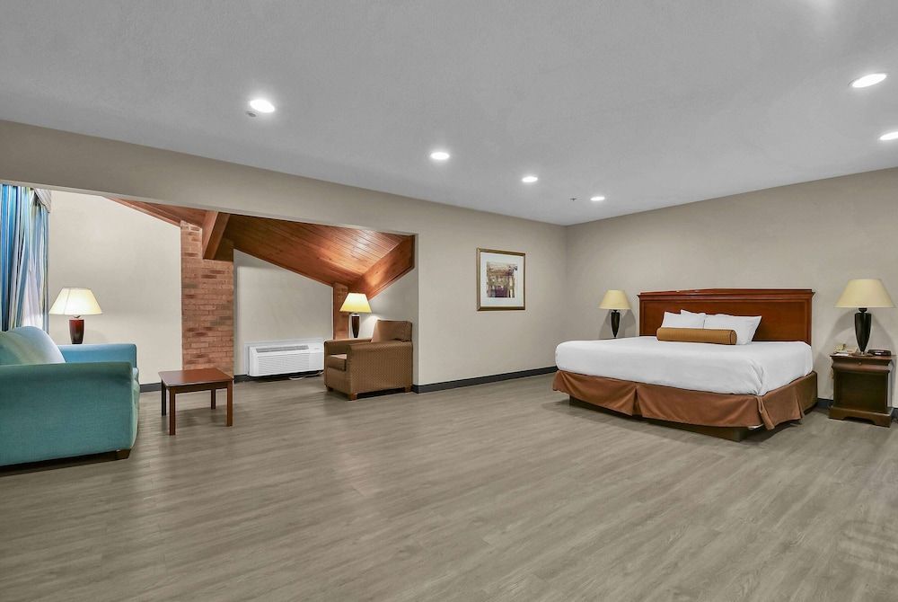 Superior Studio Suite, 1 King Bed, Non Smoking