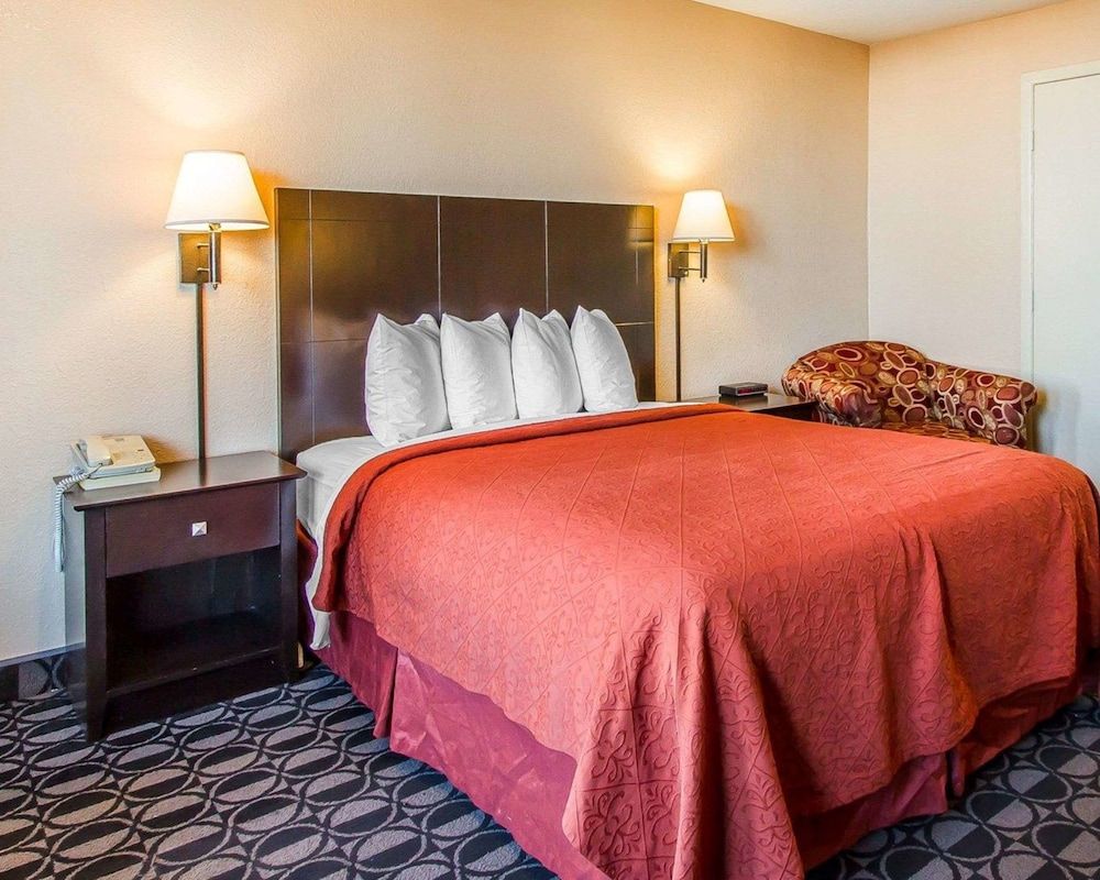 Standard Room, 1 Queen Bed, Non Smoking