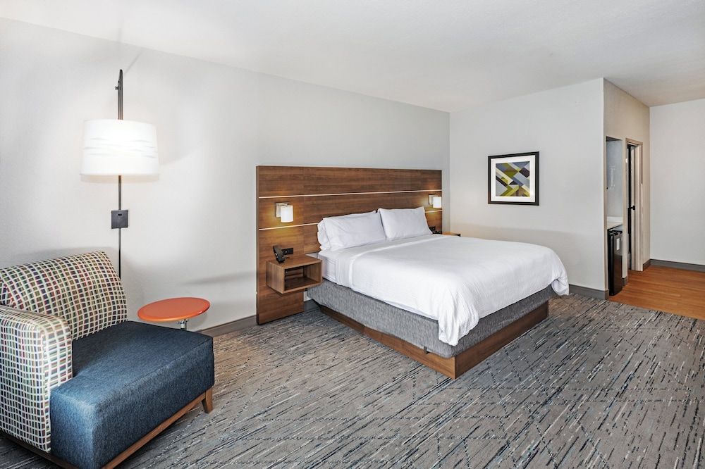 Standard Room, 1 King Bed