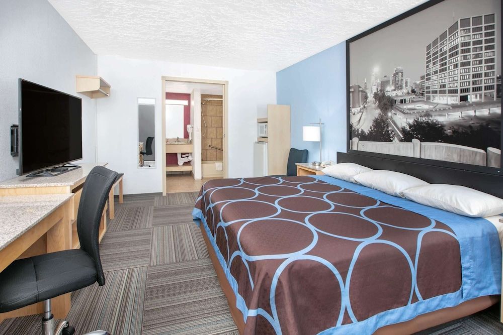 Room, 1 King Bed, Accessible, Non Smoking (Mobility)