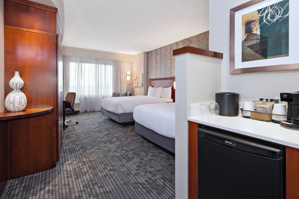 Room, 2 Queen Beds, Non Smoking