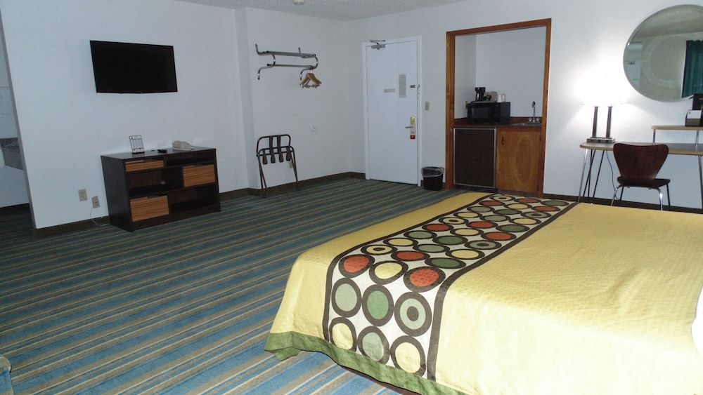 Suite, 1 King Bed, Non Smoking