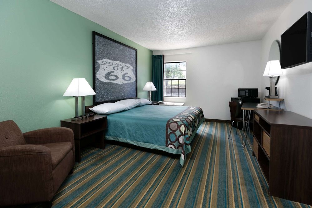 Room, 1 King Bed, Non Smoking