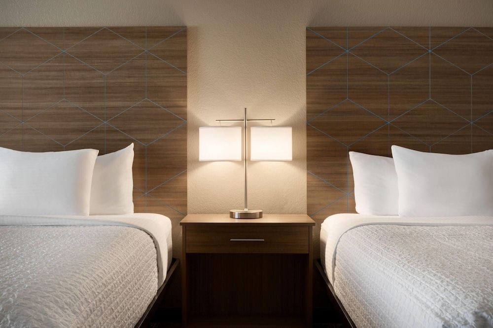 Deluxe Studio Suite, 2 Queen Beds, Non Smoking
