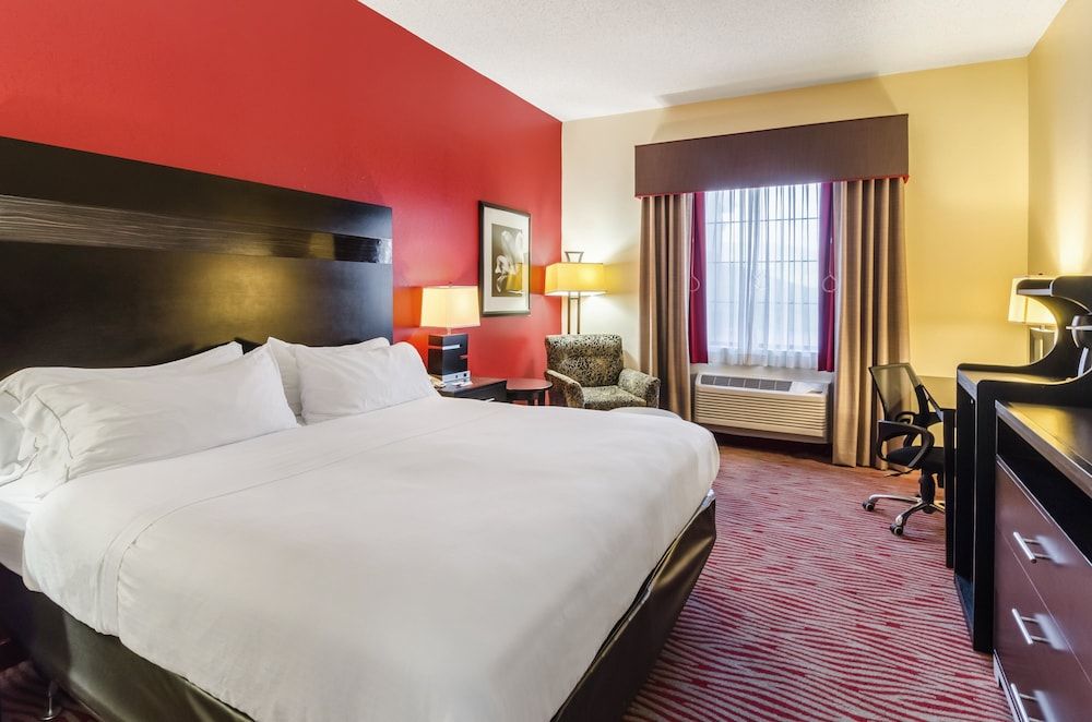 Standard Room, 1 King Bed