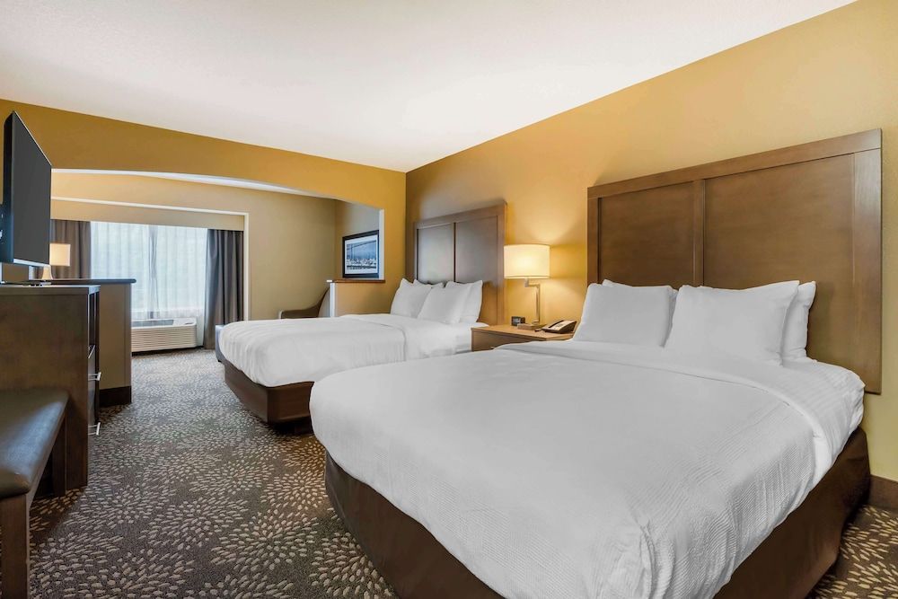 Suite, 2 Queen Beds, Non Smoking (2nd Floor;with Sofabed)