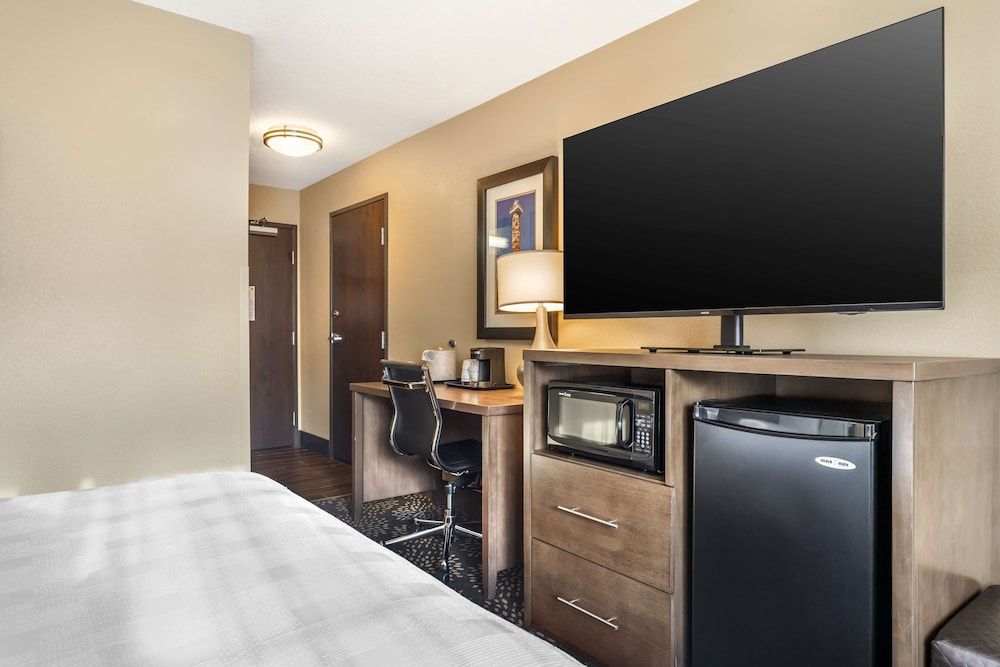 Standard Room, 1 Queen Bed, Non Smoking