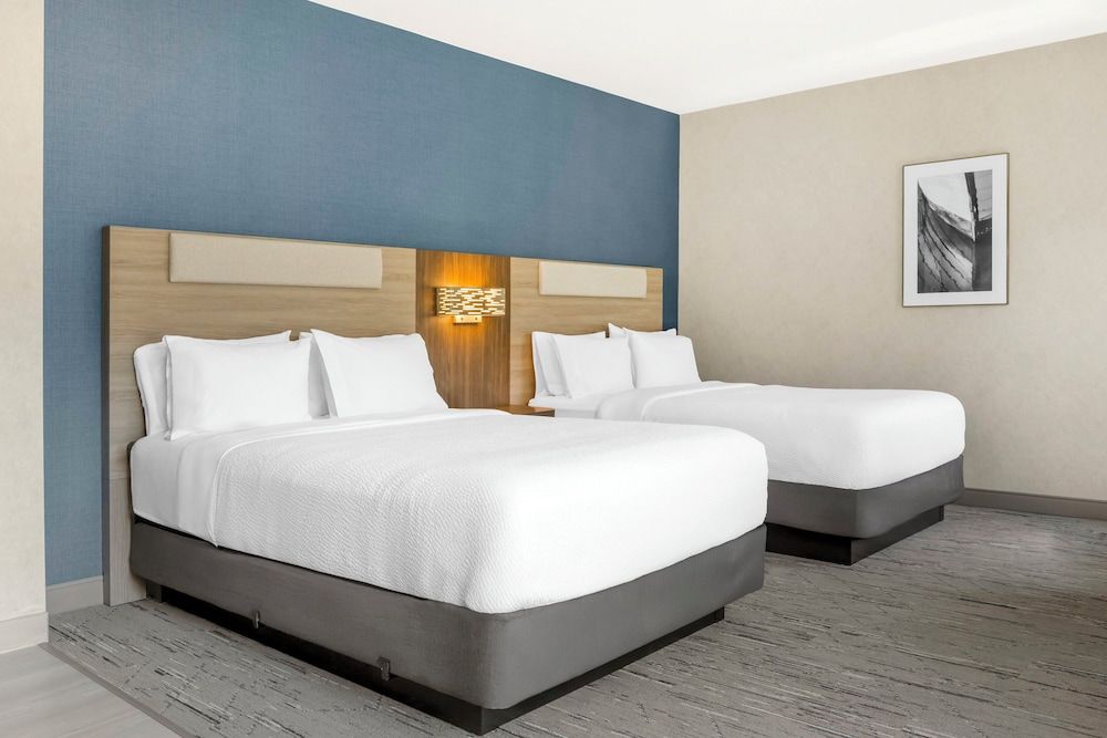 Standard Room, 2 Queen Beds, City View