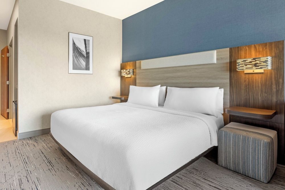 Standard Room, 1 King Bed, Accessible (Communications)
