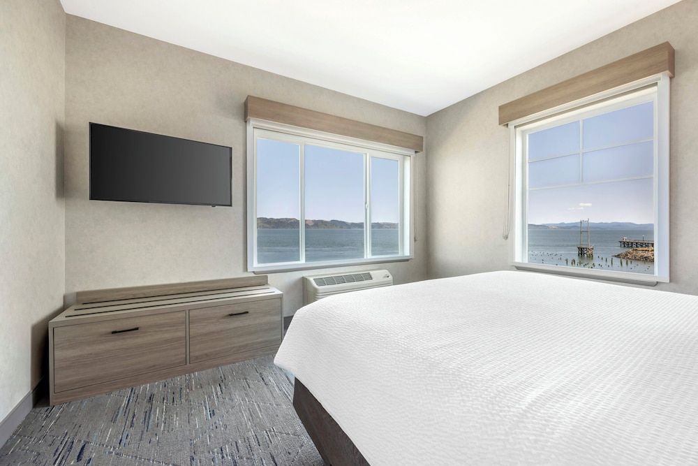 Suite, Multiple Beds, Accessible (Communications)