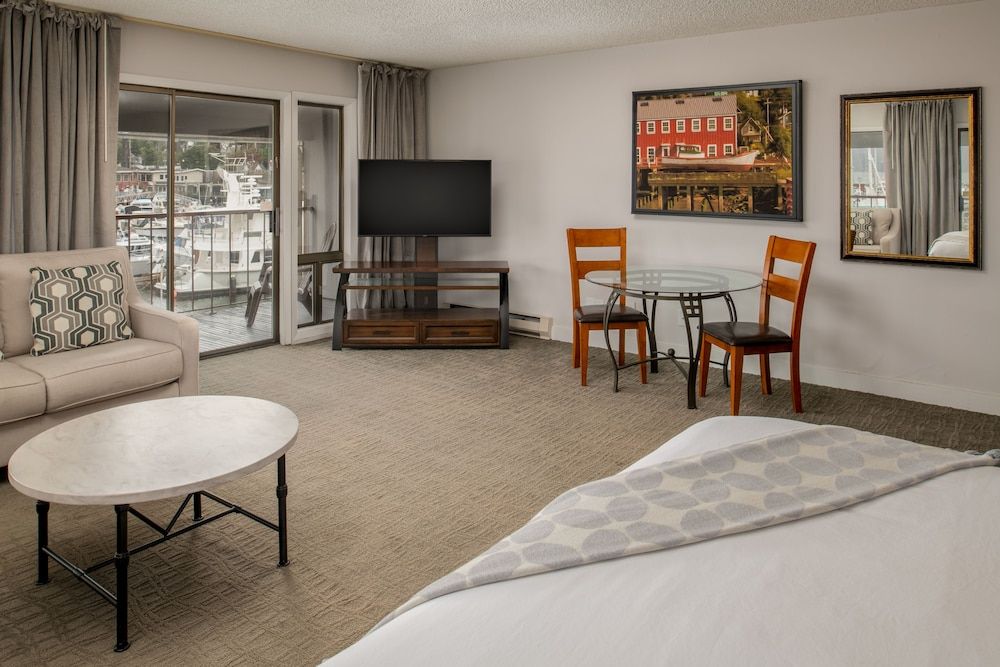 Premium King Suite with Marina View and Wrap-Around Balcony- No Pets