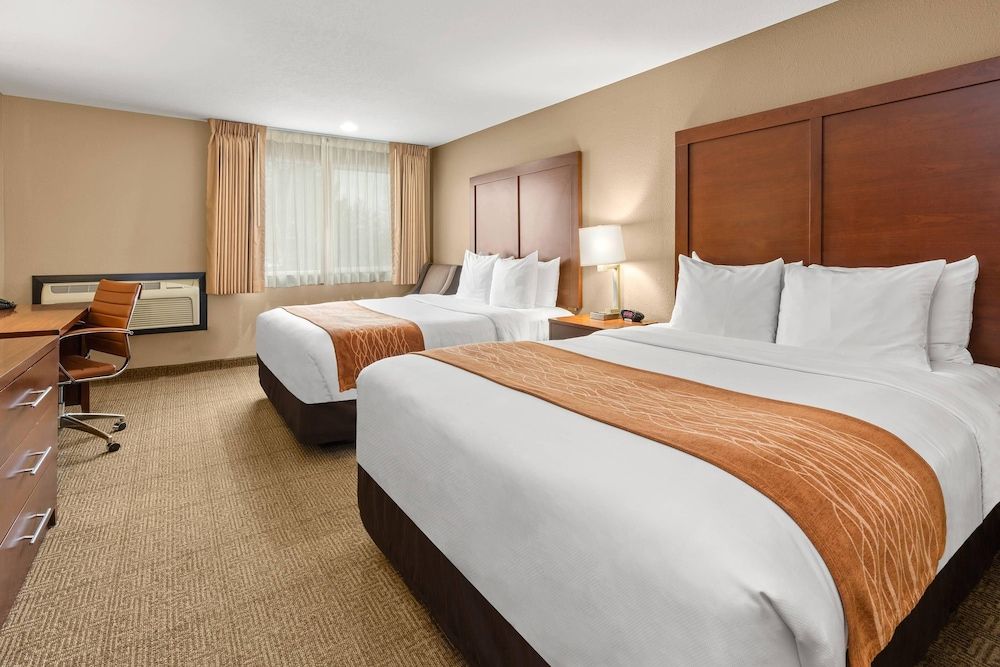 Standard Room, 2 Queen Beds, Accessible Tub, Non Smoking