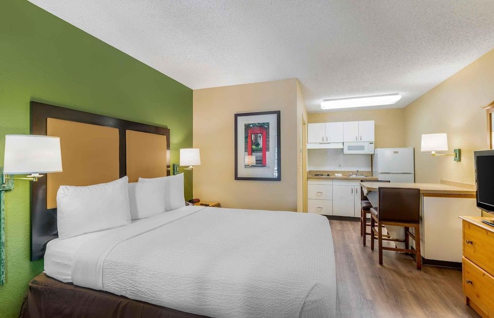 Extended Stay America Suites Portland Beaverton Studio, 1 Queen Bed, Accessible, Non Smoking 2
