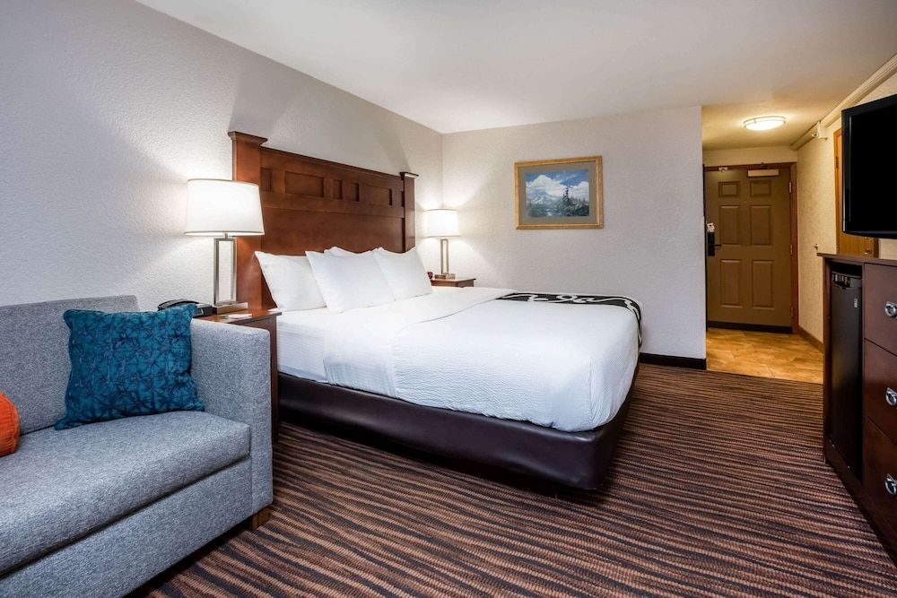 Room, 1 King Bed, Non Smoking