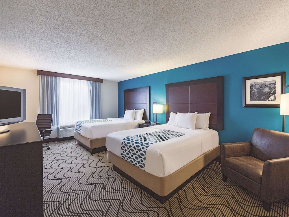 Room, 2 Queen Beds, Non Smoking